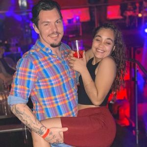 Meet your Posher, Taylor